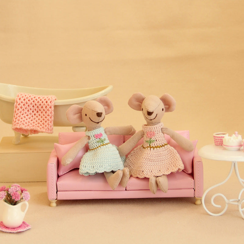 Modern Dollhouse Furniture on 1/10 Scale, Miniature Couch for Dollhouse Living Room
