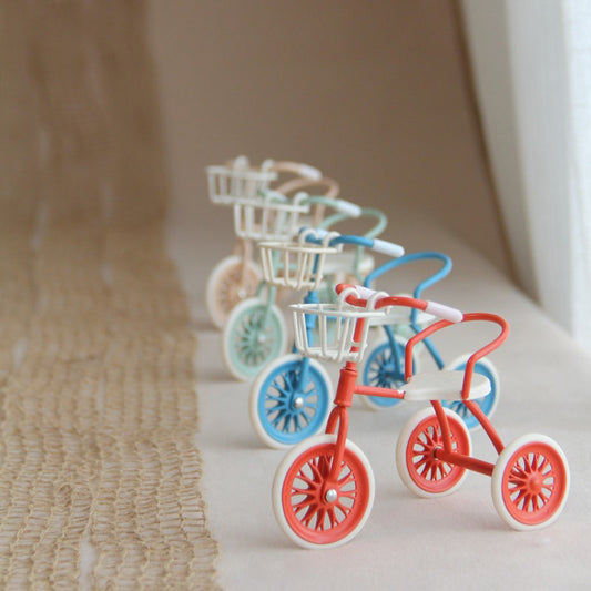 High Quality Dolls House Red Bike Child's Tricycle Miniature 1:12 Nursery Toy Shop Accessory